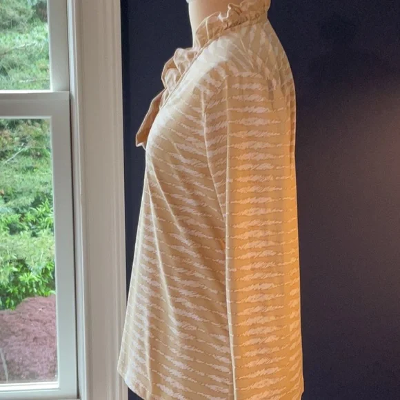 J. McLaughlin Beige and White Ruffle Collar Top - Picture 4 of 9